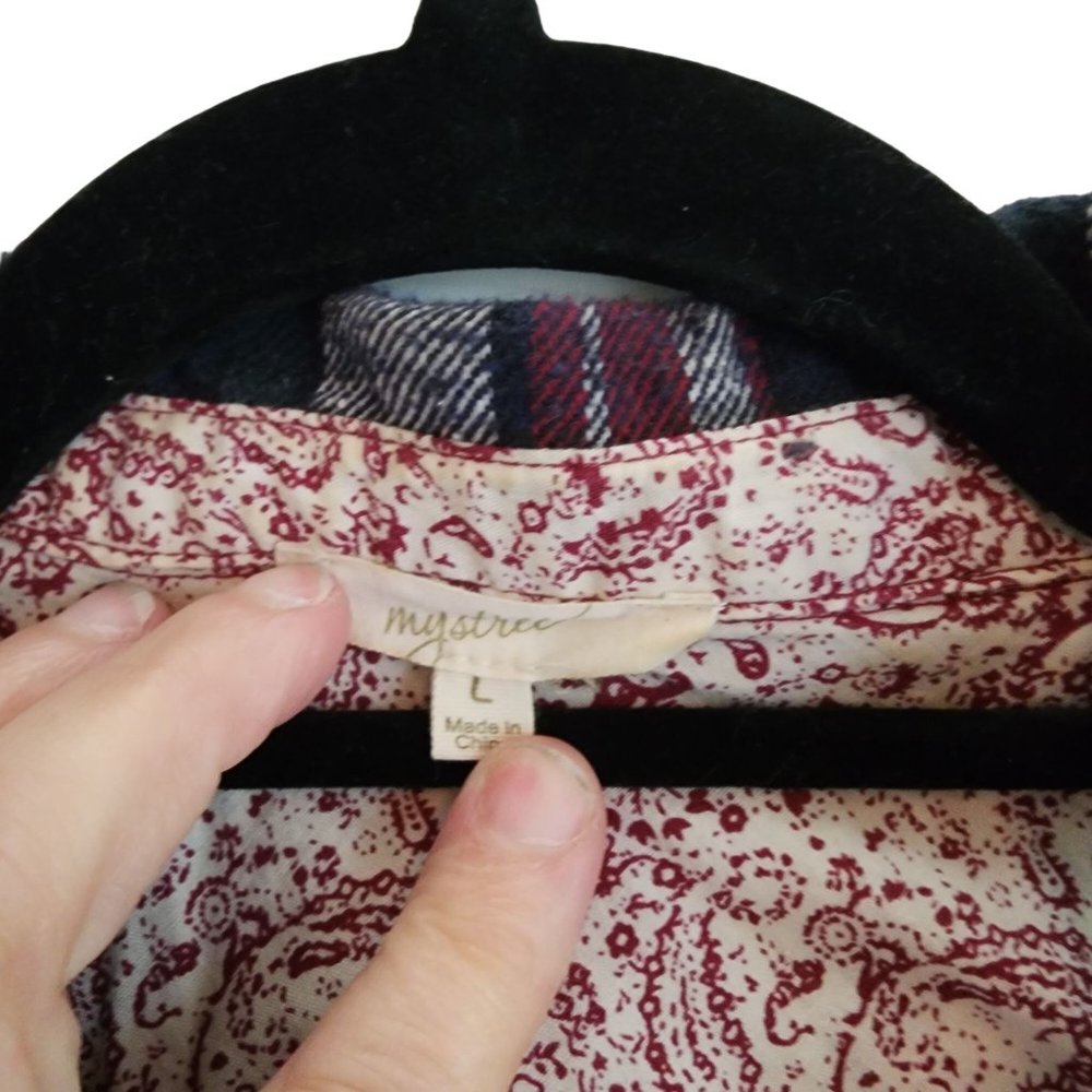 Mystree High Low Round Flannel Button Down Top Wo… - image 4